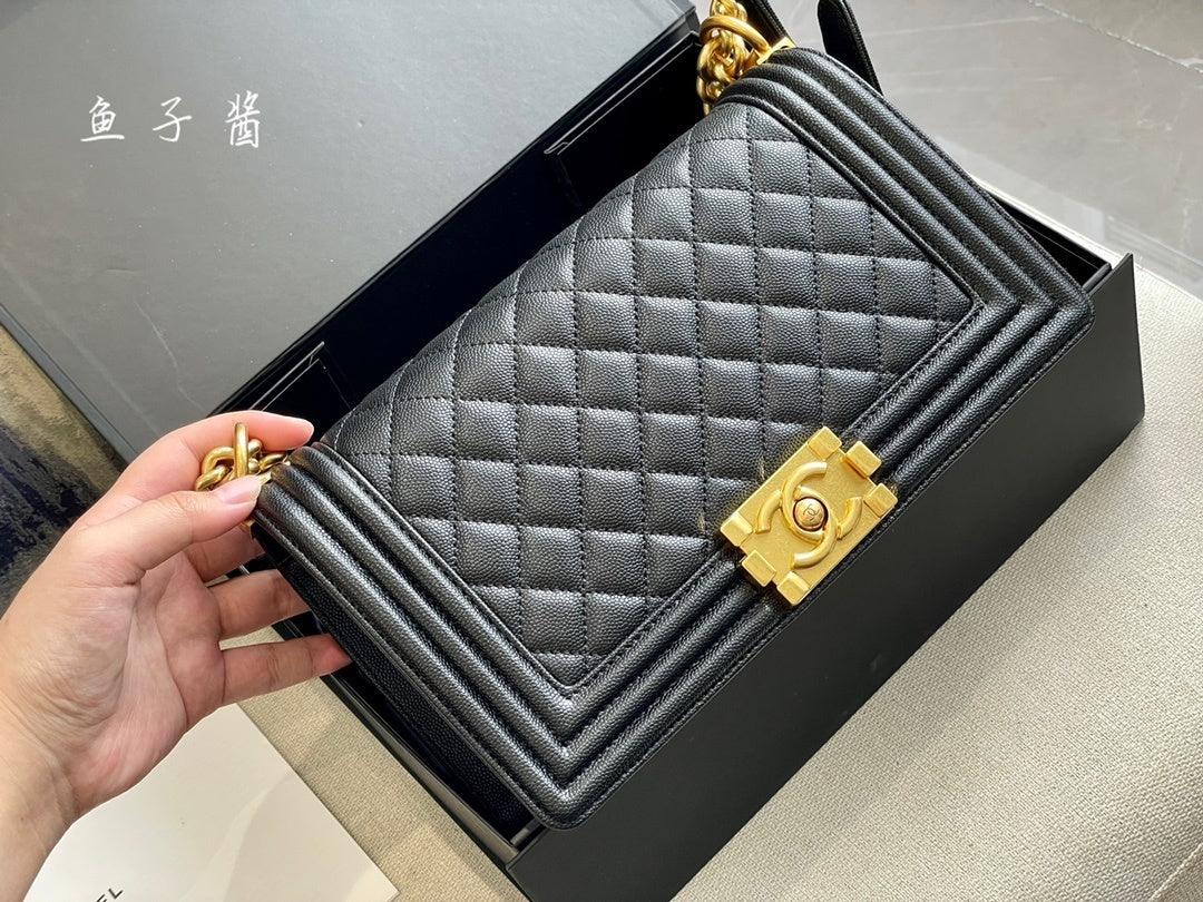 CEM11 New Arrive Hot Sale Black and Gold Color  Fashion Bag It Come with Box