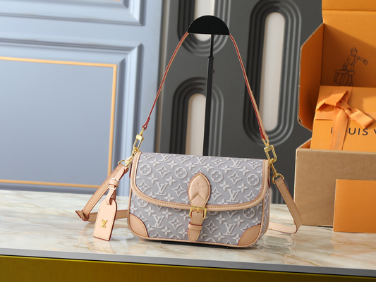 LEM459 New arrive fashion grey bag for woman hands bag beautiful gift to choose gift 24*15*9cm