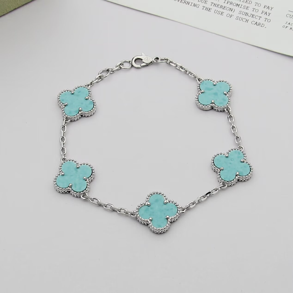 VAEM22 New trendy four-leaf collar chain bracelet personalized luxury high-end accessory available as a gift option