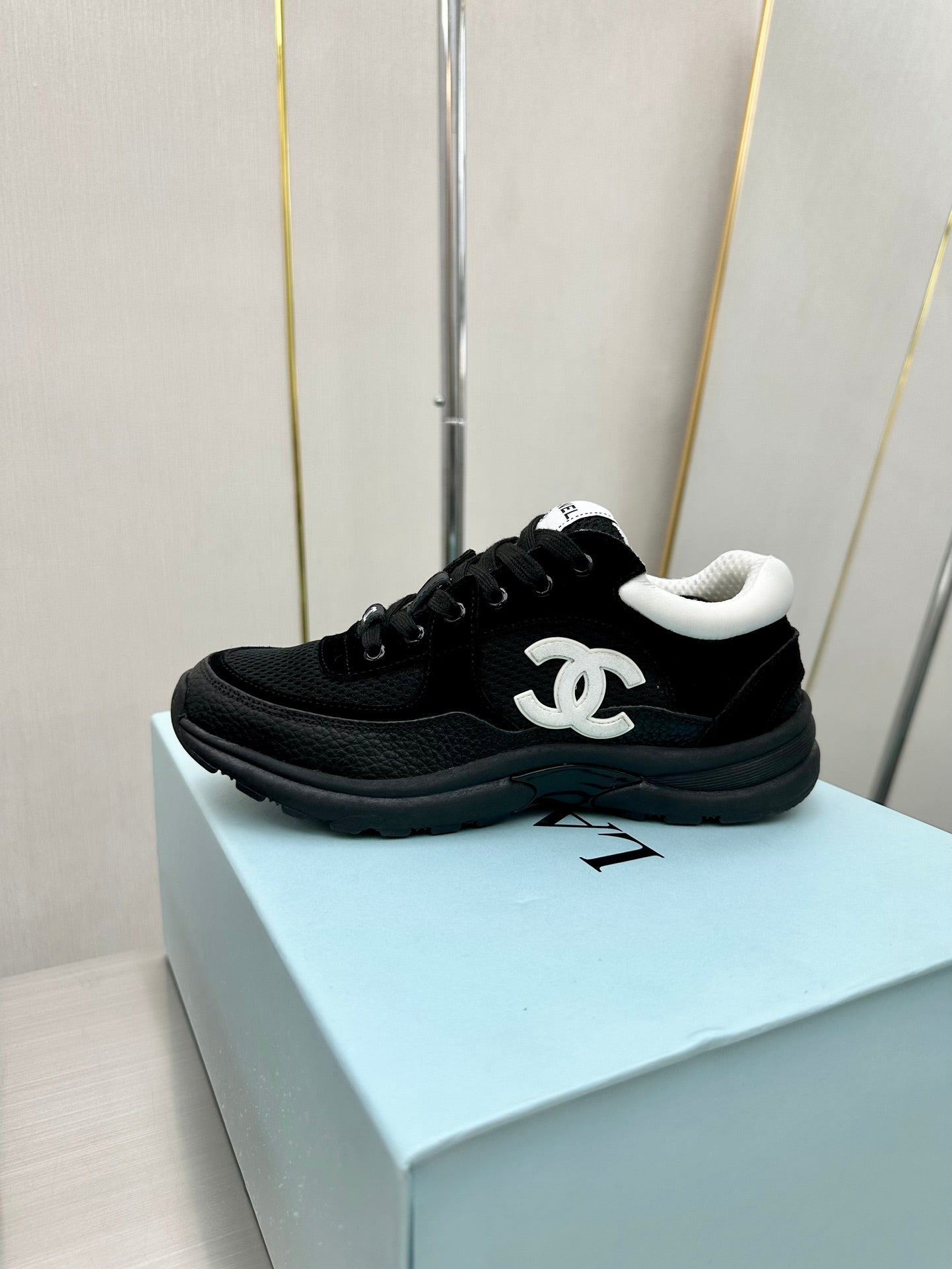 CEM229 New arrive fashion black and white shose for woman men beautiful gift to choose gift