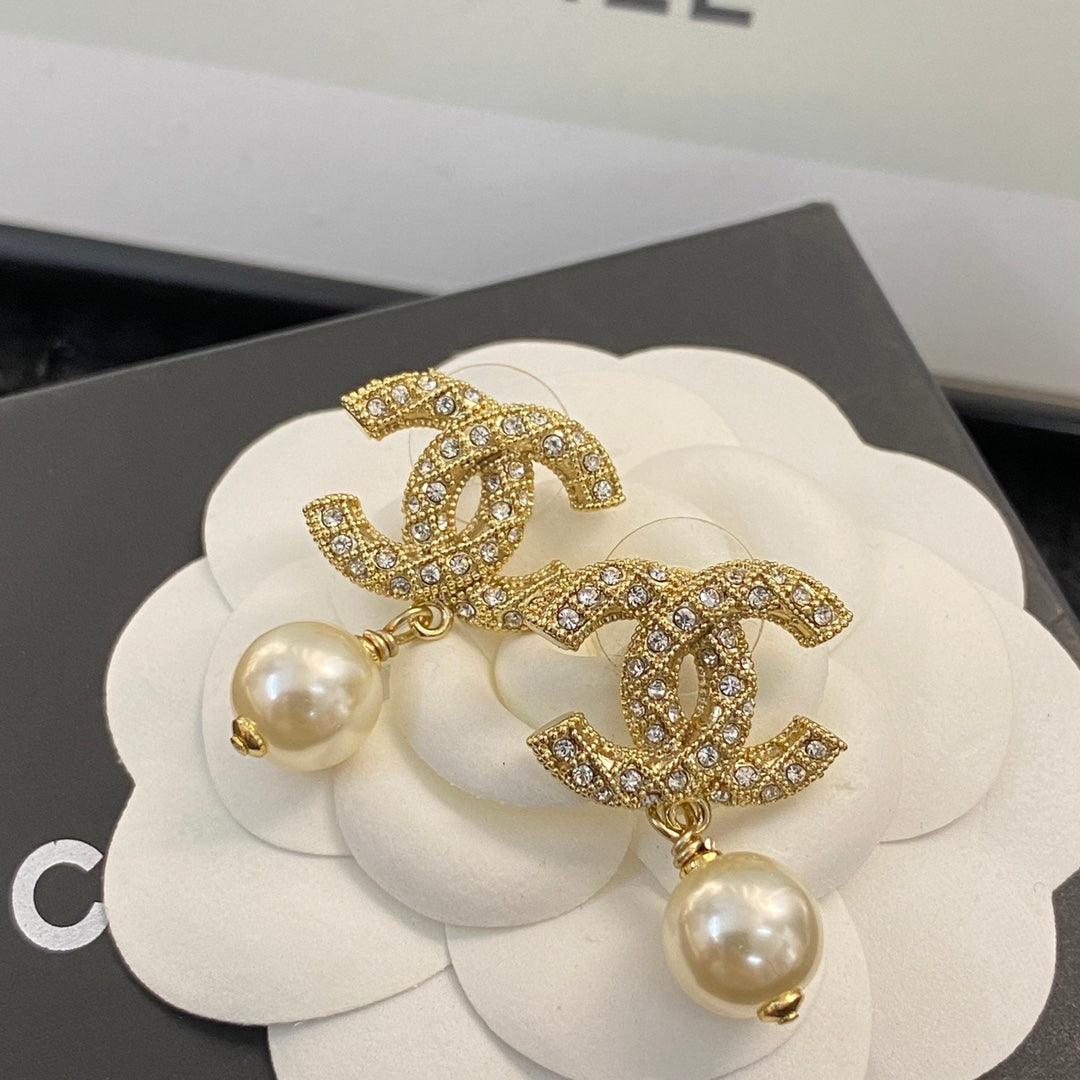 CEM224 New Arrive Fashion  Hot Sale  with Full Diamond Earring  for Woman Jewelry To Choose Gift