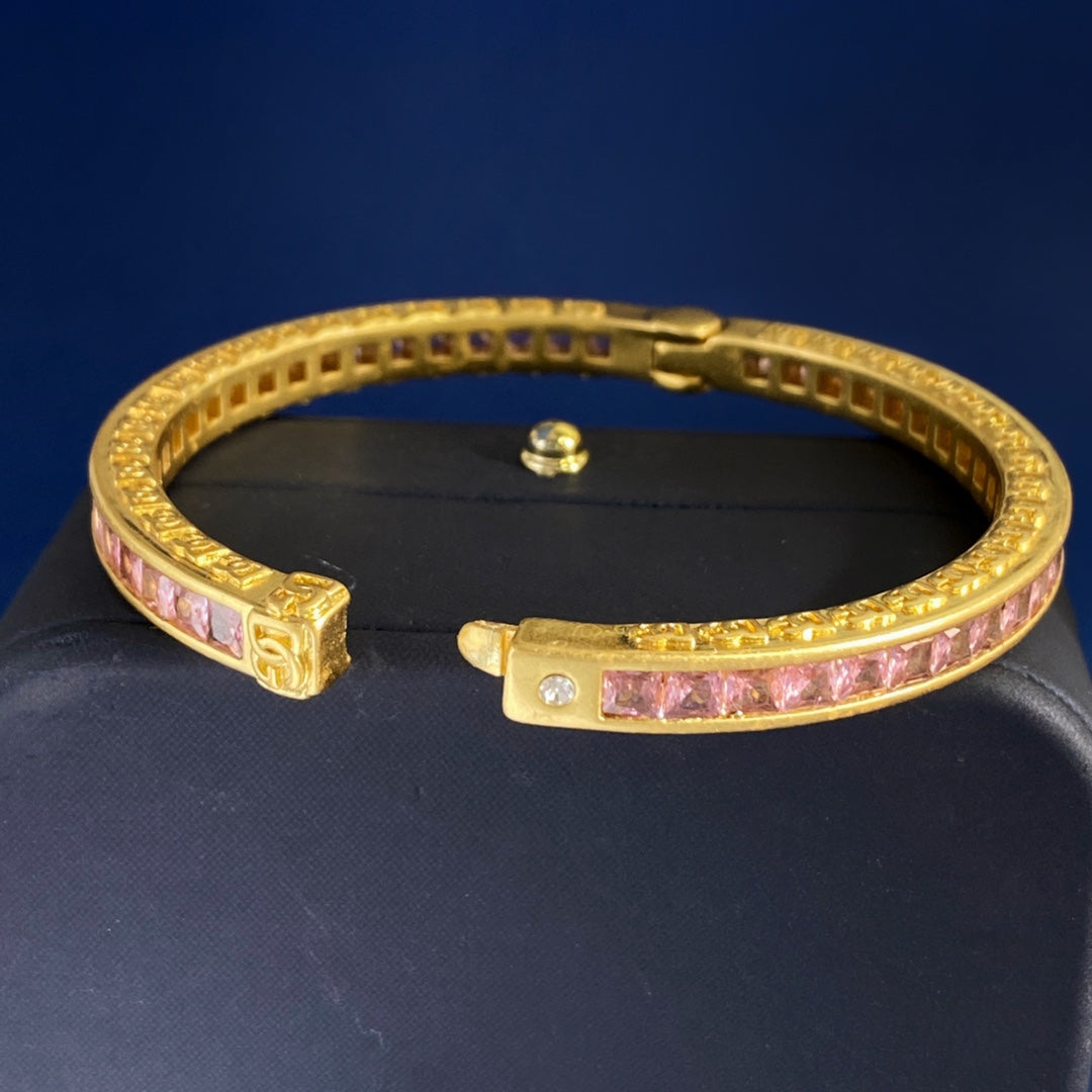 DGEM01 New Arrive Fashion  Hot Sale  Brass Crystal Square Diamond Love Braclet for Woman Jewelry To Choose Gift