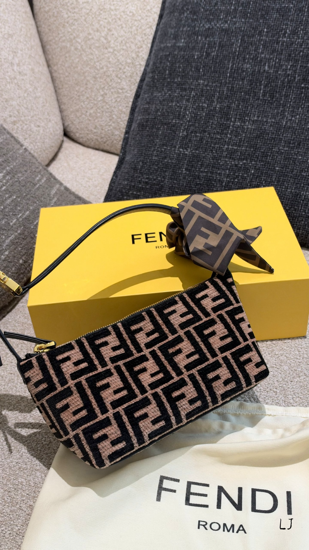 FEM37 New arrive fashion  white black pink orange dark brown green bag for woman hands bag beautiful gift to choose gift