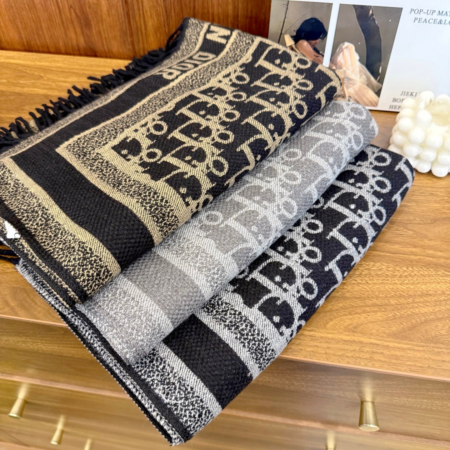 DEM231 Classic Luxury Designer scarf cashmere fringe Designer scarf Scarf shawl blanket Winter for women and men Size 65*180cm