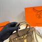 HEM121 The new fashionable and luxurious handbag features a classic flip-top design is elegant and versatile fully showcasing the charm of women It is the ideal gift choice 21*14cm