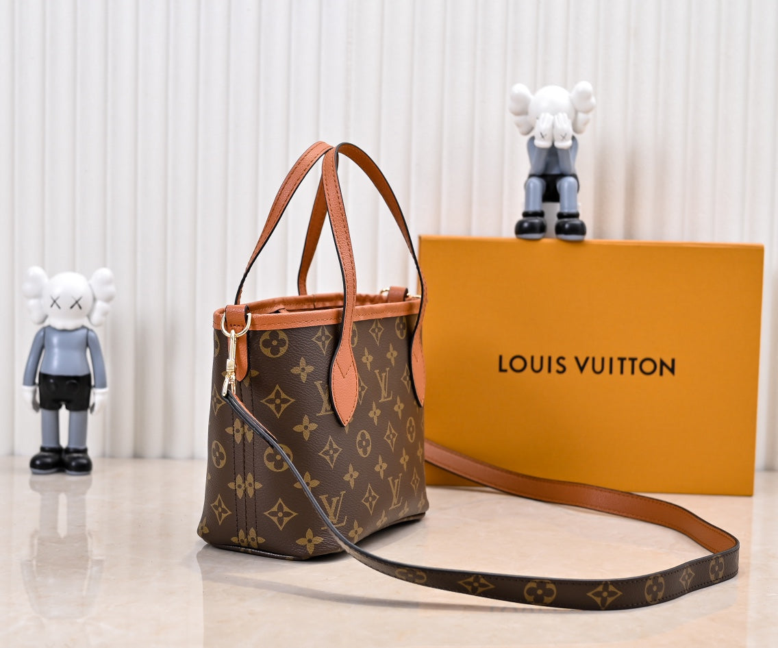 LEM368 New arrive fashion Travel design bag for woman beautiful gift to choose gift 24x14x9cm