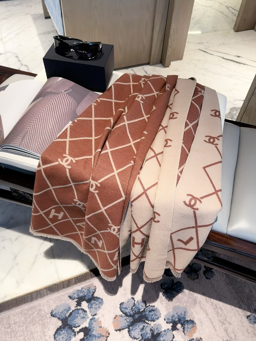 CEM421 new arrive  Hot sale black brown blue khaki pink color fashion beautiful  scarf  for woman gift  to choose