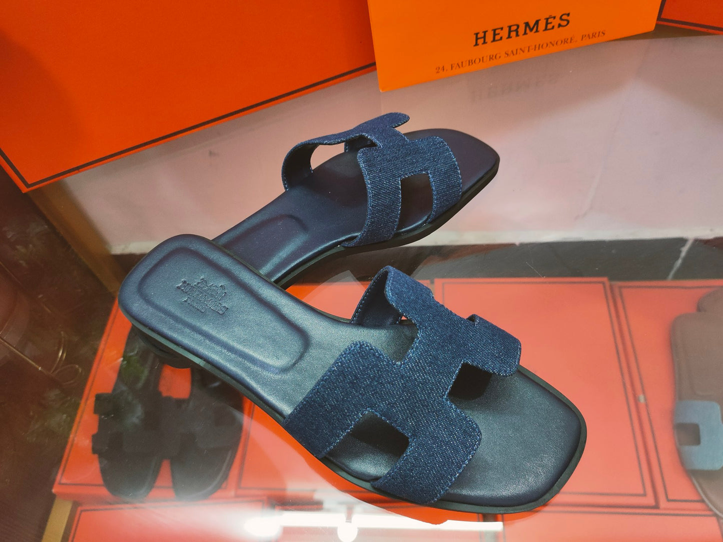 HEM107 New arrive fashion blue and black color H shose for woman beautiful Slippers gift to choose