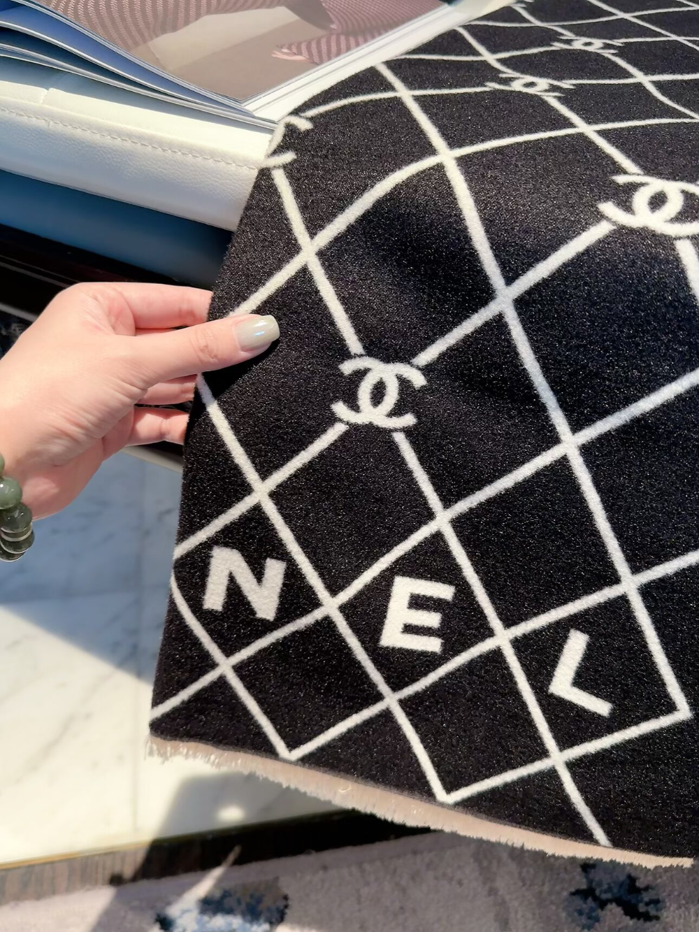 CEM421 new arrive  Hot sale black brown blue khaki pink color fashion beautiful  scarf  for woman gift  to choose