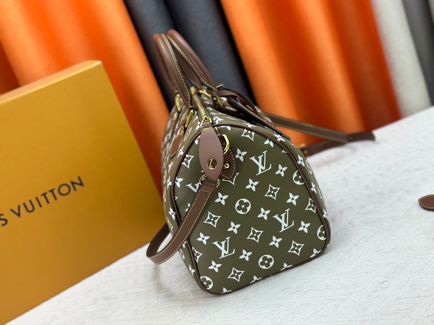 LEM291 designer bag free shipping Light luxury genuine leather High quality casual Boston bag versatile classic vintage handbag for woman 25cm