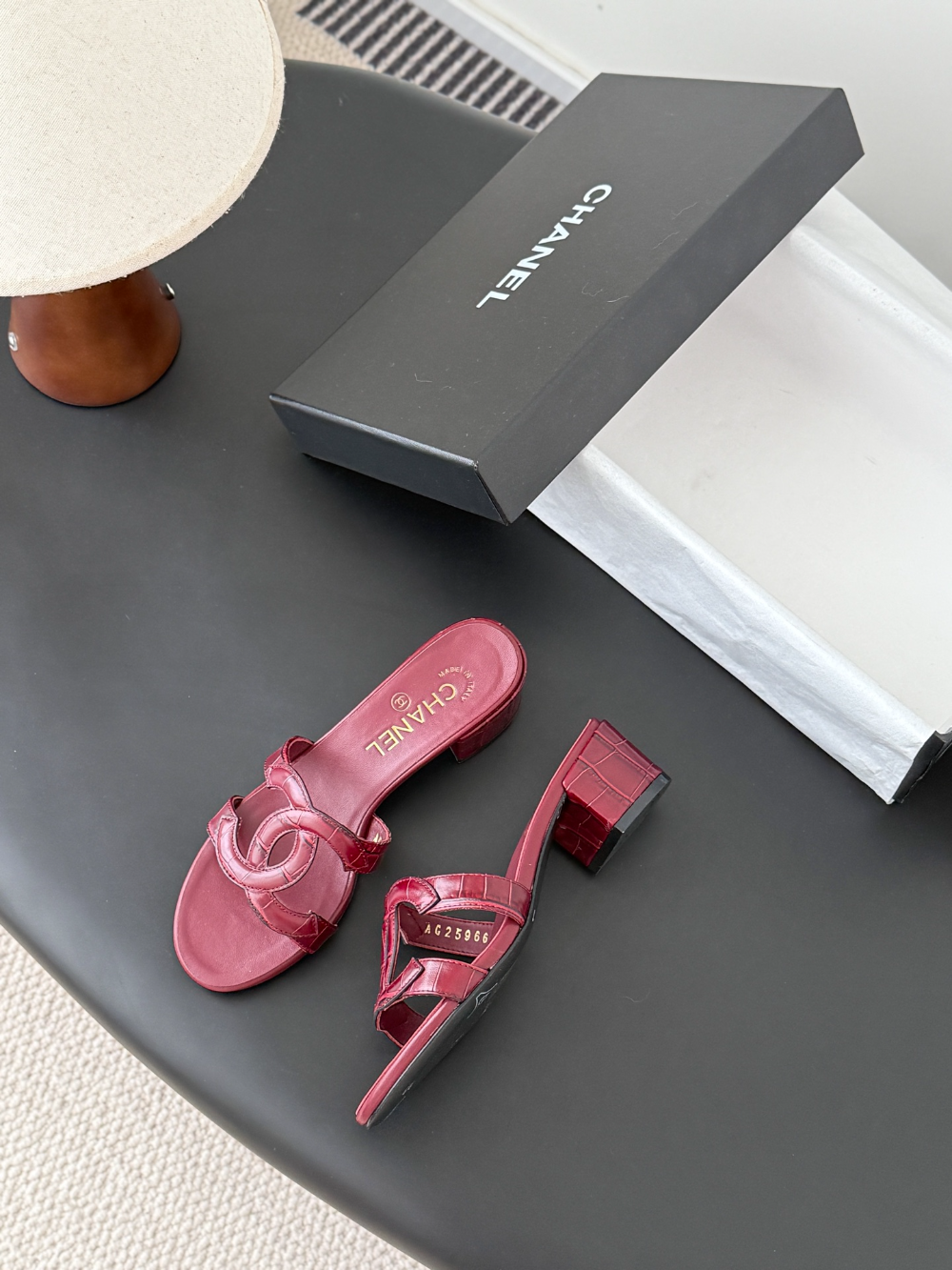 CEM312 New trendy slippers featuring a simple double-ring design are elegant and versatile perfect for summer and available in multiple colors