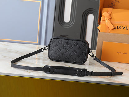 LEM334 Hot sale fashion black bag for woman men  beautiful gift  big size 20*13*6.5cm