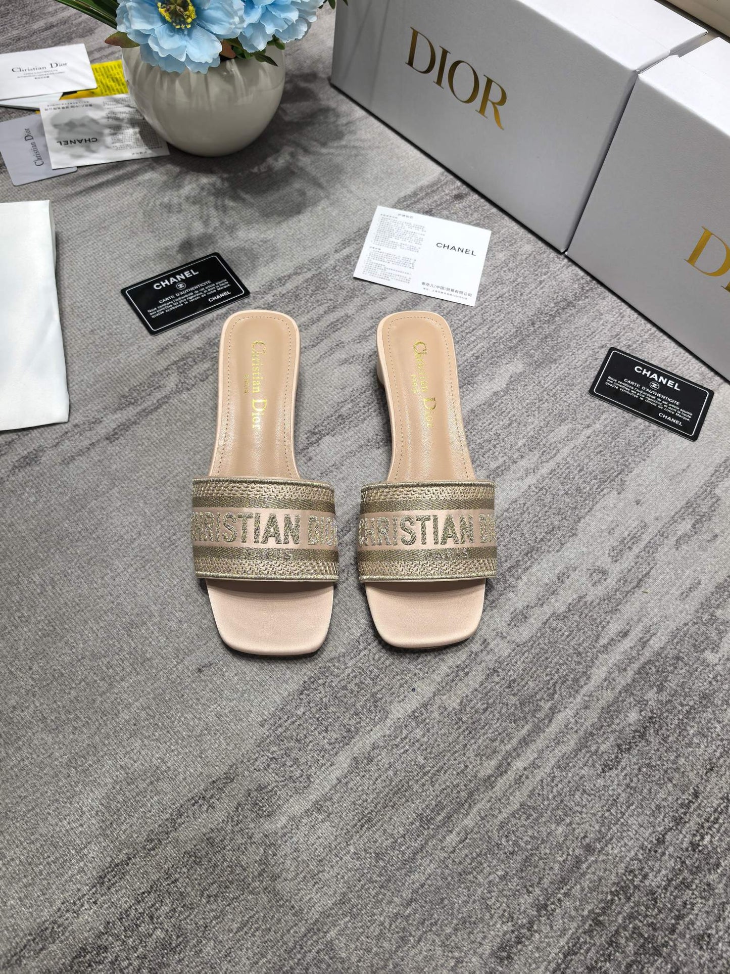 DEM308 New arrive fashion black and white  many color shose for woman beautiful Slippers gift to choose