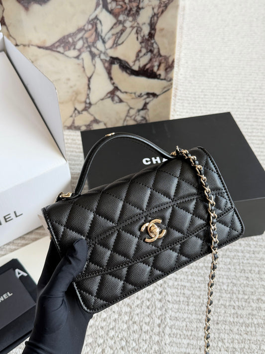 CEM282 New arrive fashion  black bag for woman hands bag beautiful gift to choose gift 19 x10cm