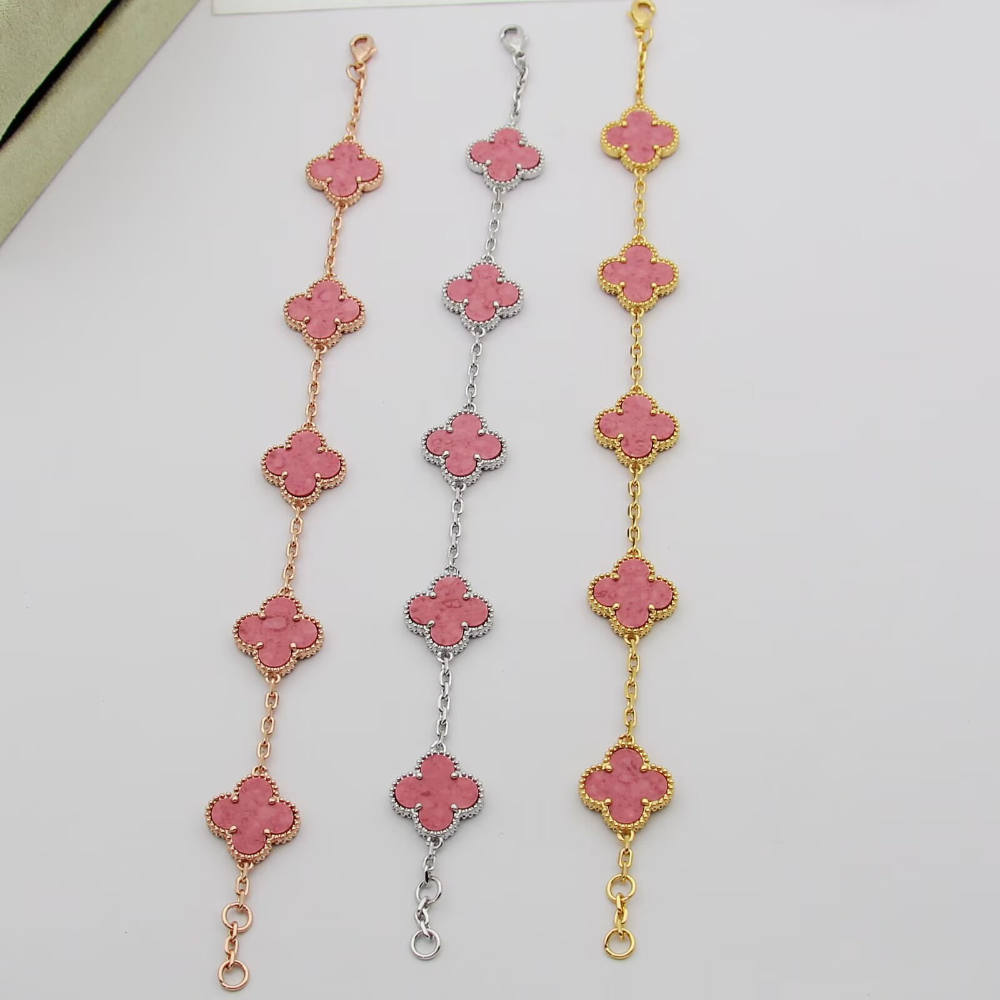 VAEM22 New trendy four-leaf collar chain bracelet personalized luxury high-end accessory available as a gift option