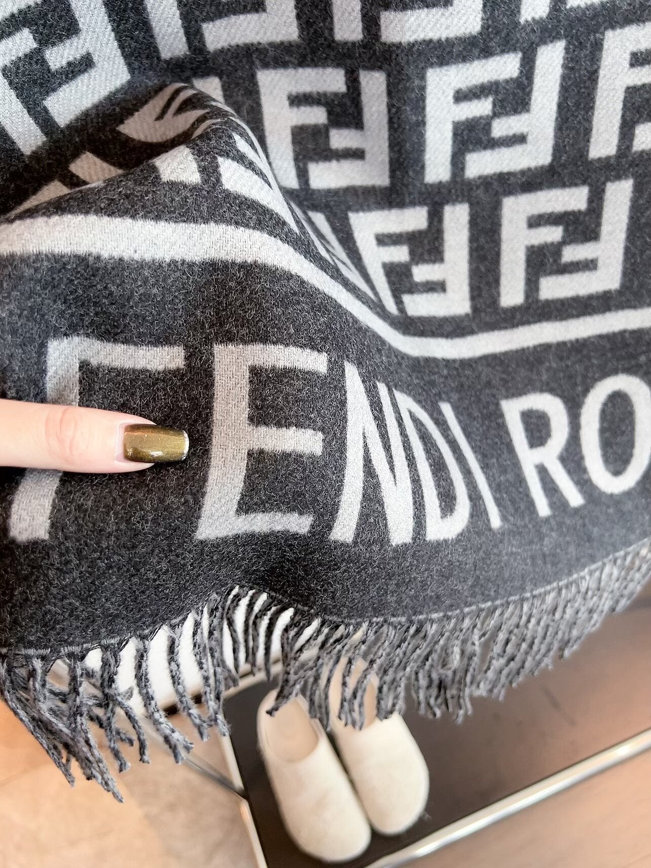 FEM22 Women Cashmere Designer Scarf Full Letter Printed Scarves Soft Touch Warm Wraps With Tags Autumn Winter Long Shawls 180✖️60cm