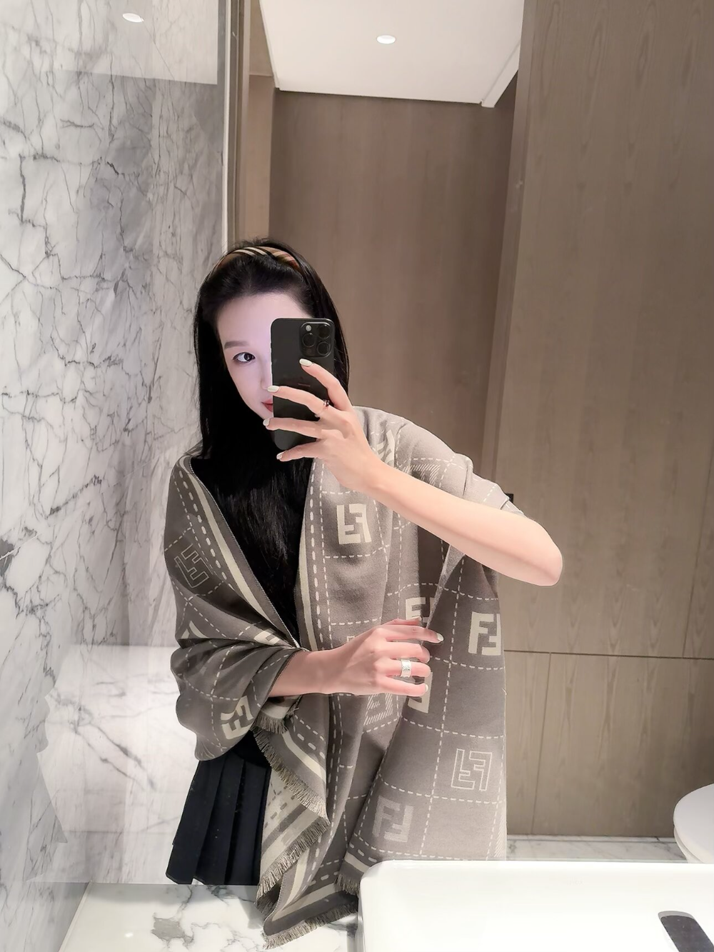 FEM31 new arrive  Hot sale brown black blue grey khaki color fashion beautiful  scarf  for woman gift  to choose