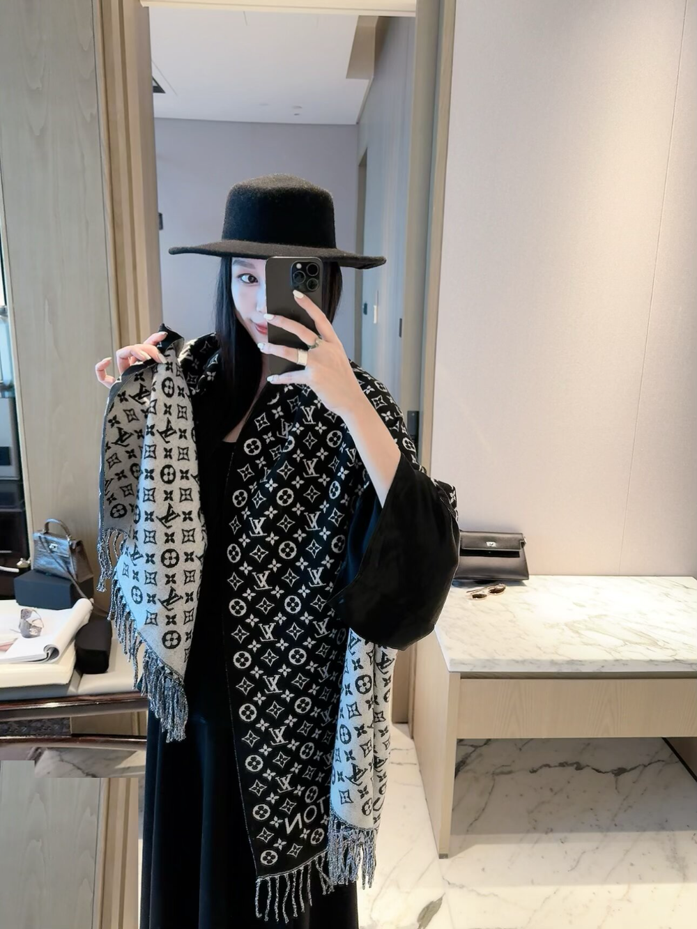 LEM653 new arrive  Hot sale black pink color fashion beautiful  scarf  for woman gift  to choose