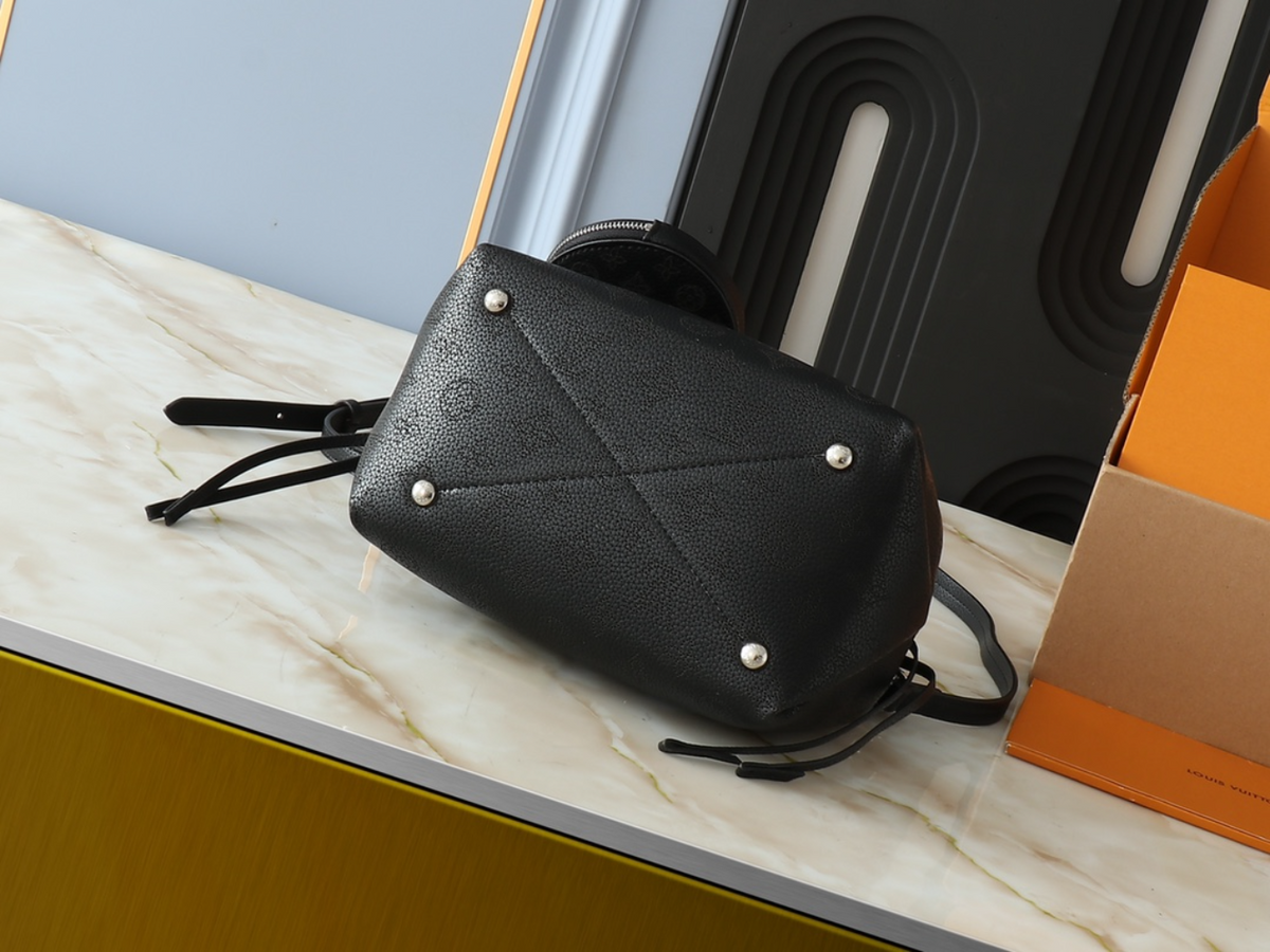 LEM636 New arrive fashion black pink khaki yellow bag for woman hands bag beautiful gift to choose gift  19 x 22 x 14 cm
