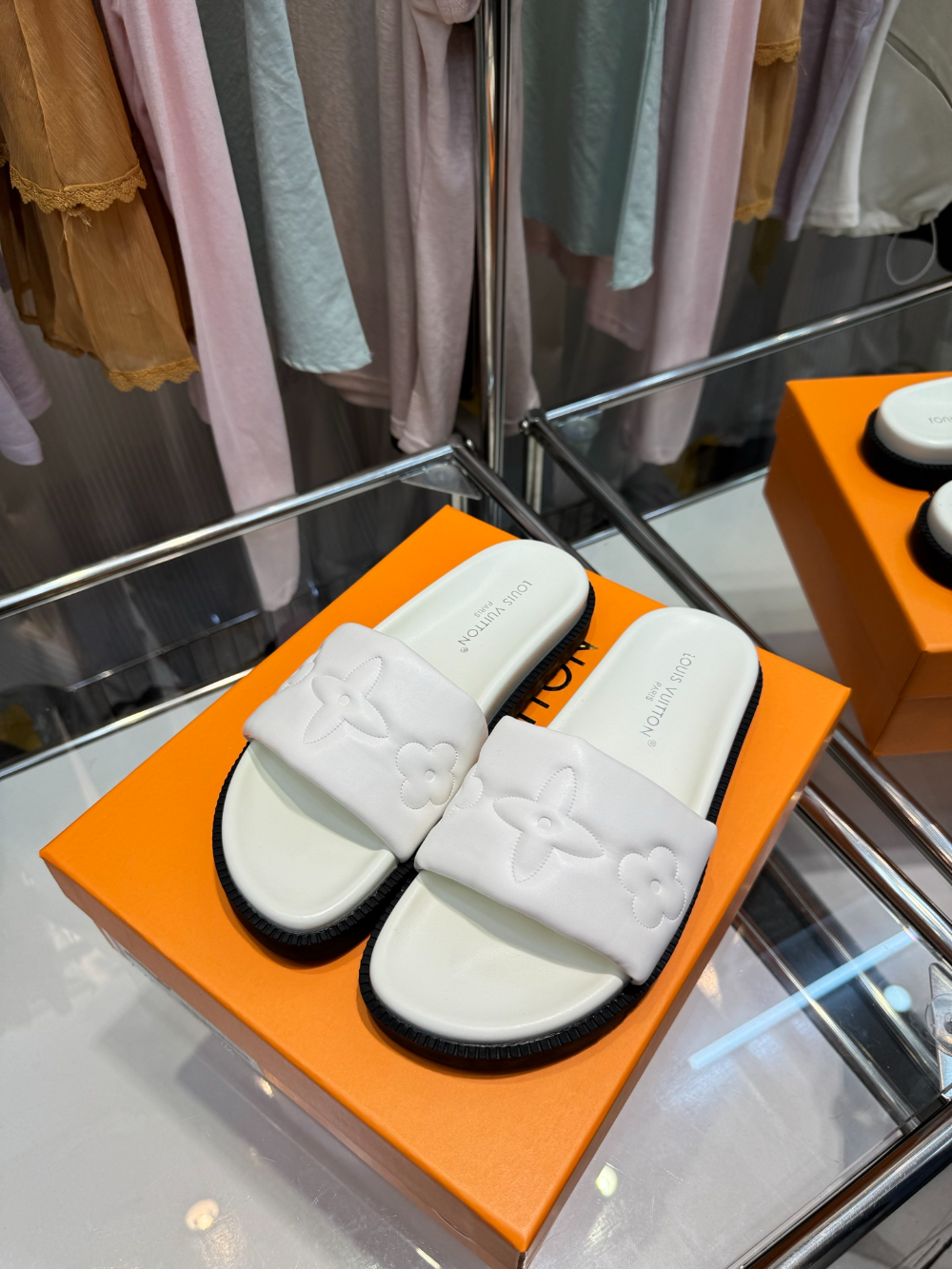 LEM452 New fashionable white black pink women's shoes men's shoes available in various colors beautiful slippers excellent gift items