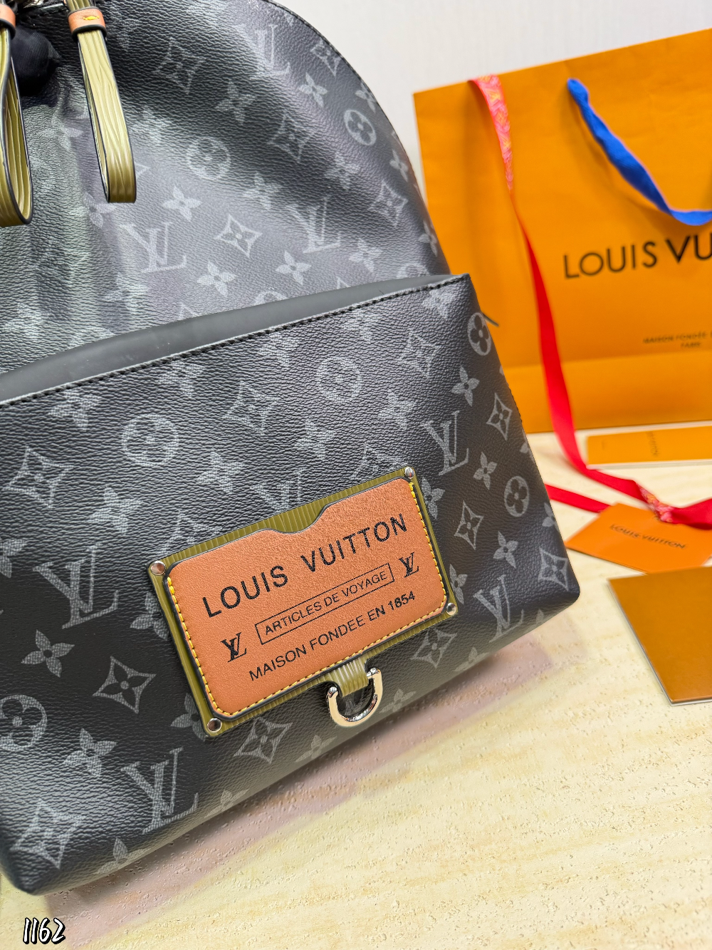 LEM496 New arrive fashion black bag for woman hands bag beautiful gift to choose gift 29*15*38cm