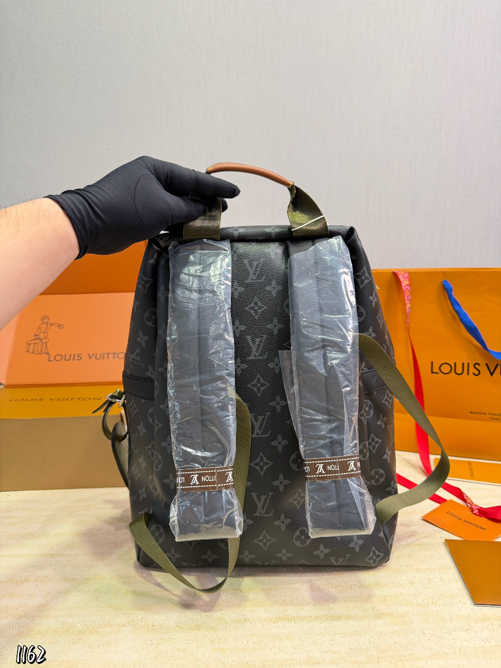 LEM496 New arrive fashion black bag for woman hands bag beautiful gift to choose gift 29*15*38cm