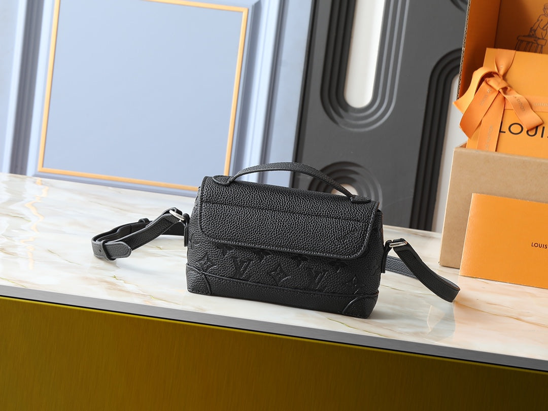 LEM301 Designer bag tote bag womens shoulder bag crossbody bag luxury handbag chain bag fashionable and casual club shoulder bag wallet