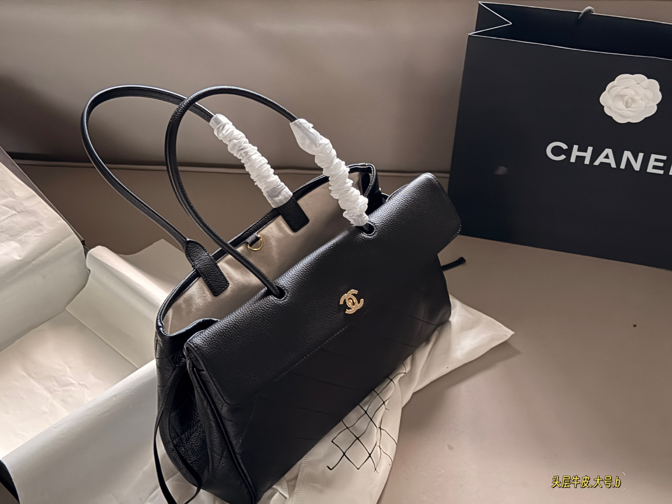 CEM289 New arrive fashion black red green brown bag for woman hands bag beautiful gift to choose gift 38*25cm