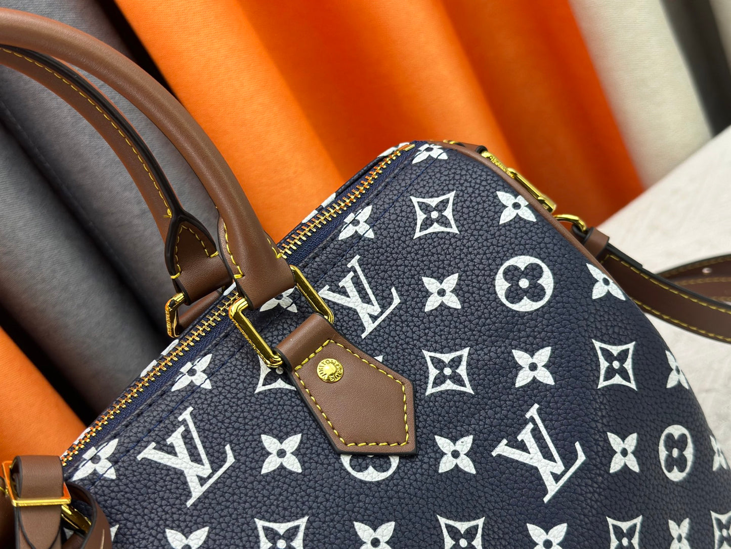 LEM291 designer bag free shipping Light luxury genuine leather High quality casual Boston bag versatile classic vintage handbag for woman 25cm