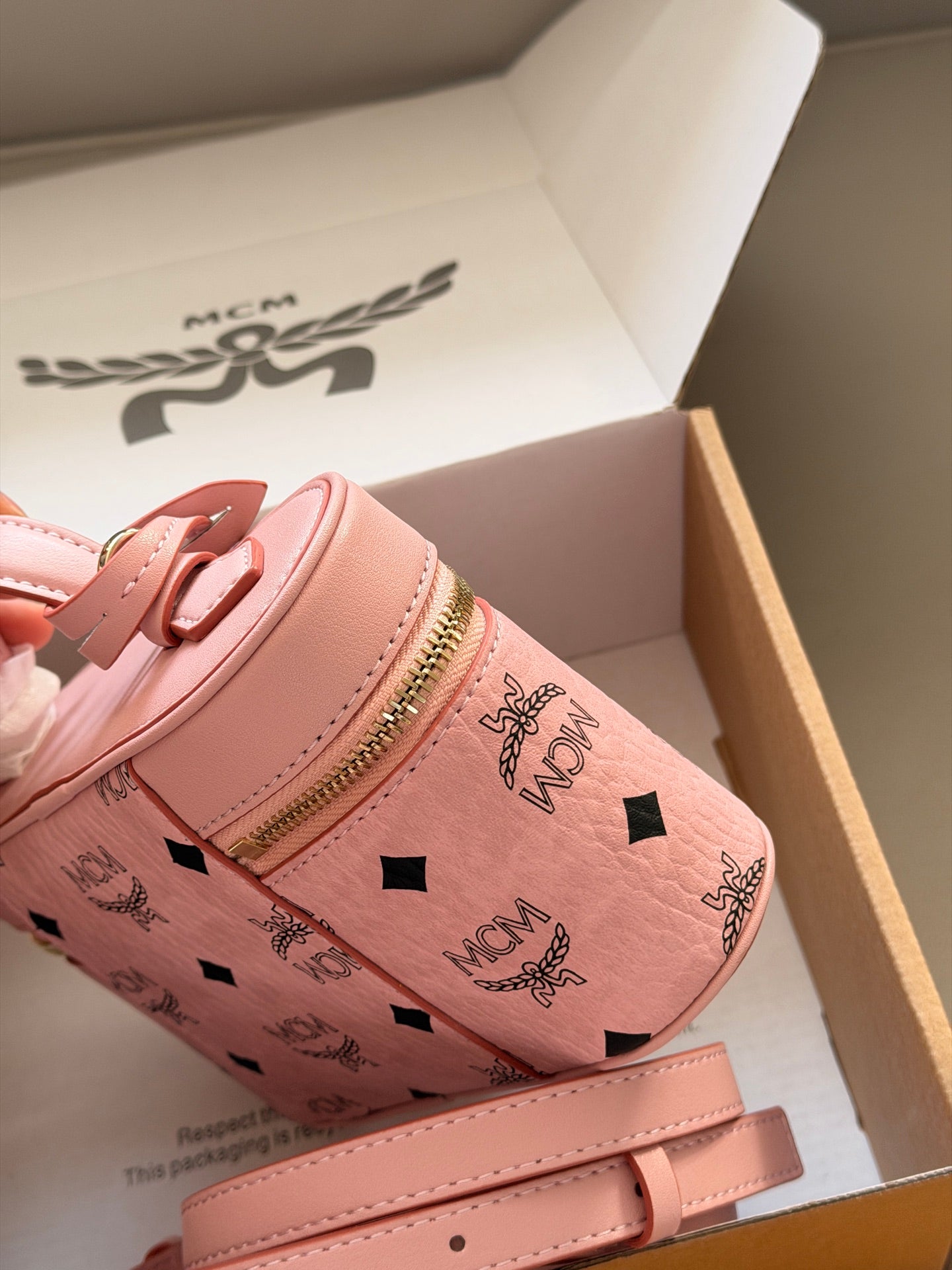 DEM300 New arrive fashion Makeup bag pink brown bag for woman beautiful gift to choose gift 19*12cm