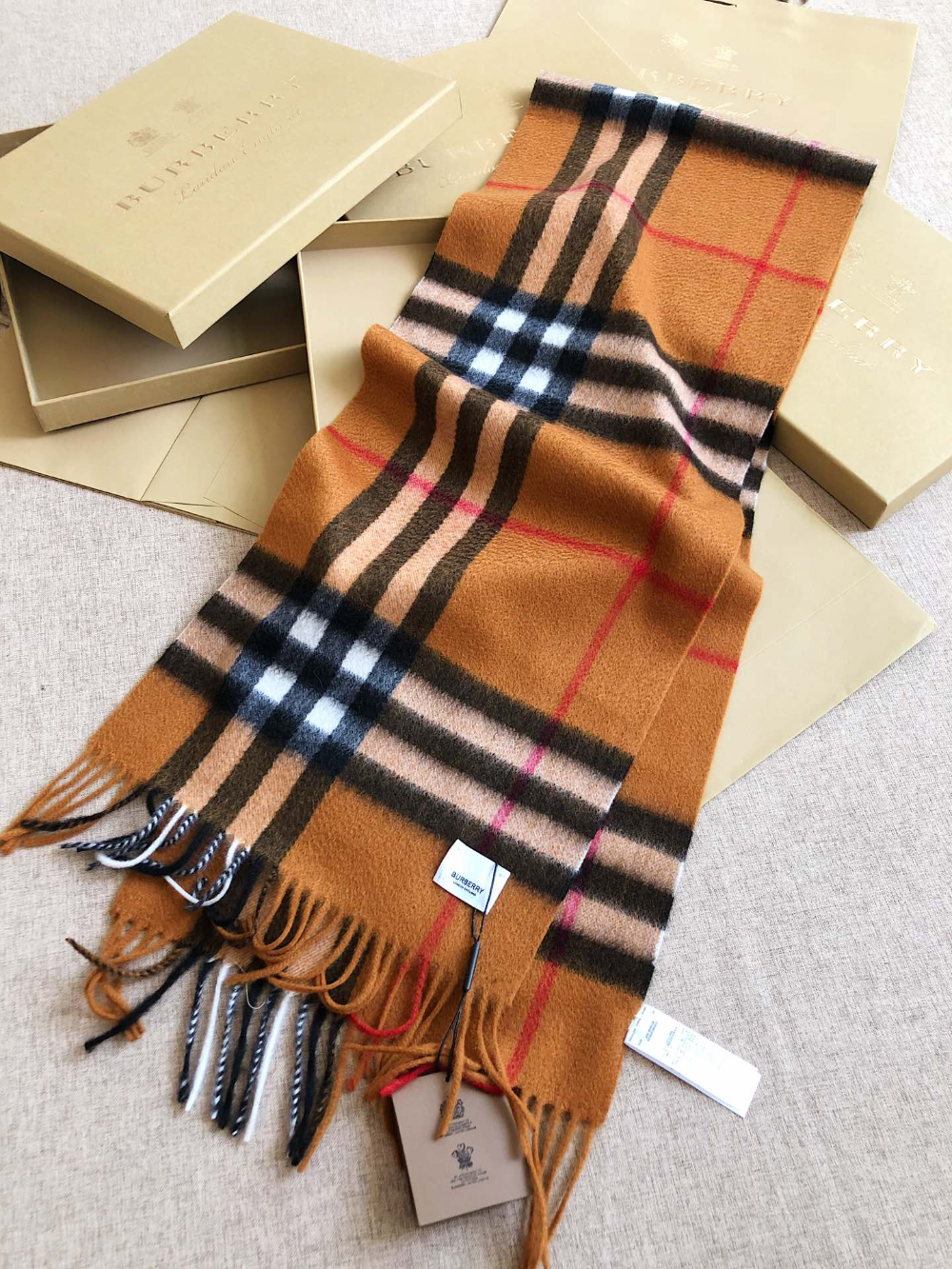 BUEM55 new arrive  Hot sale black pink brown color fashion beautiful  scarf  for woman gift  to choose 130*180