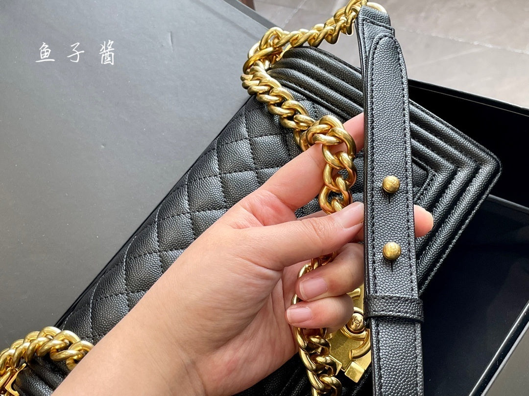 CEM11 New Arrive Hot Sale Black and Gold Color  Fashion Bag It Come with Box