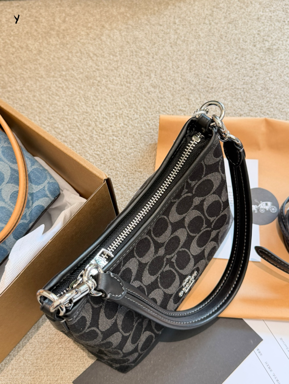COEM06 New arrive fashion black blue bag for woman hands bag beautiful gift to choose gift 20cm