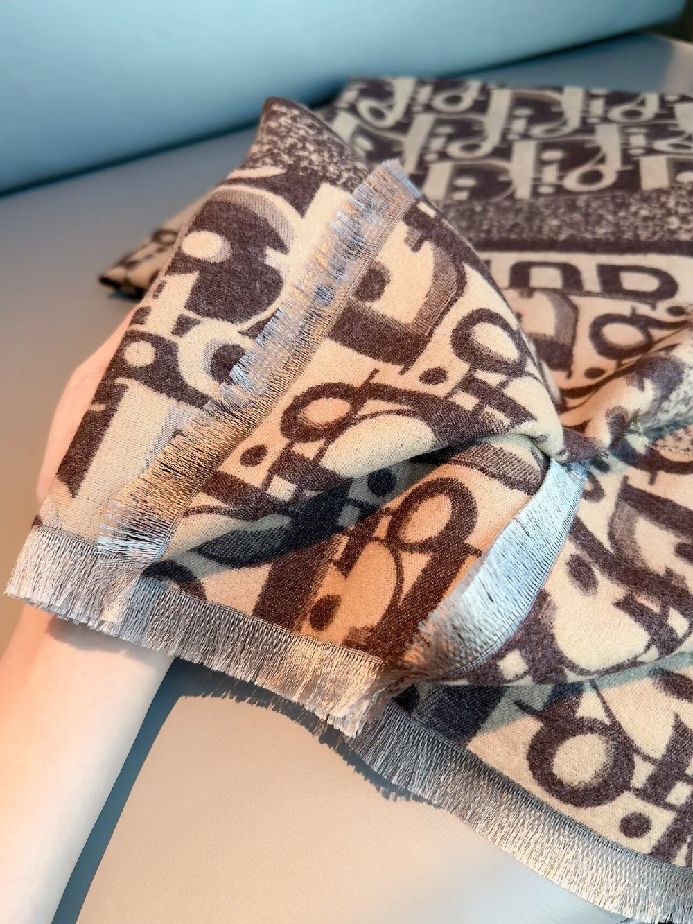 DEM385 new arrive  Hot sale brown black blue color fashion beautiful  scarf  for woman gift  to choose