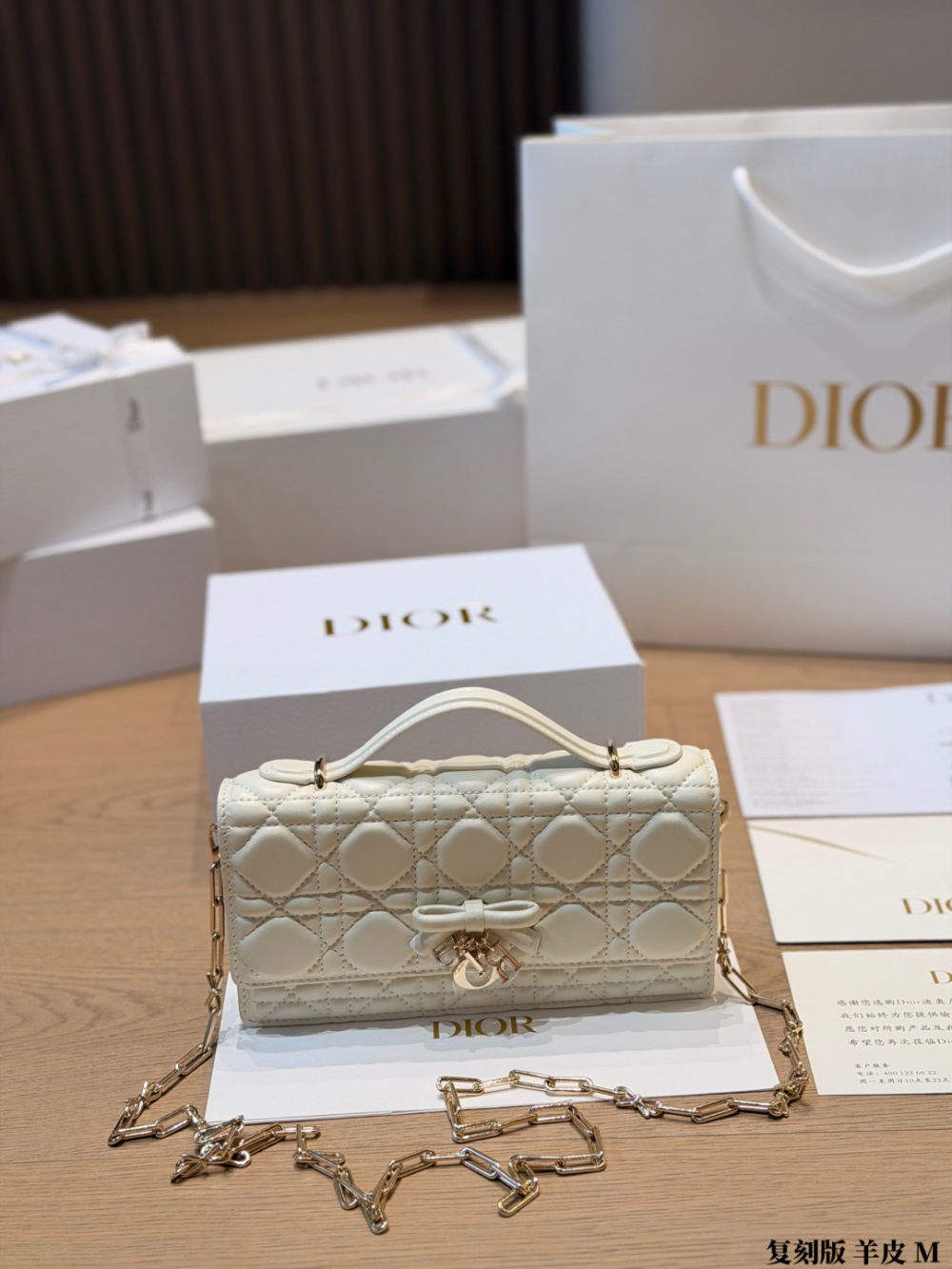 DEM315 New arrive fashion white black brown blue pink red yellow bag for woman hands bag beautiful gift to choose gift 22 *12cm