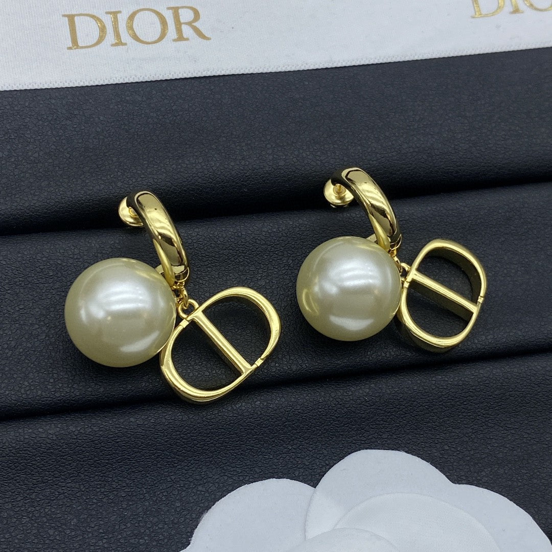 DEM275 New Arrive Fashion  Hot Sale  with Pearl Earring  for Woman Jewelry To Choose