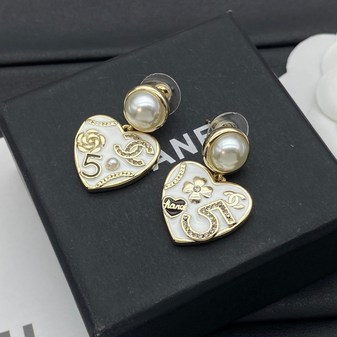 CEM209  New Arrive Fashion  Hot Sale  with Diamond Heart Earring  for Woman Jewelry To Choose