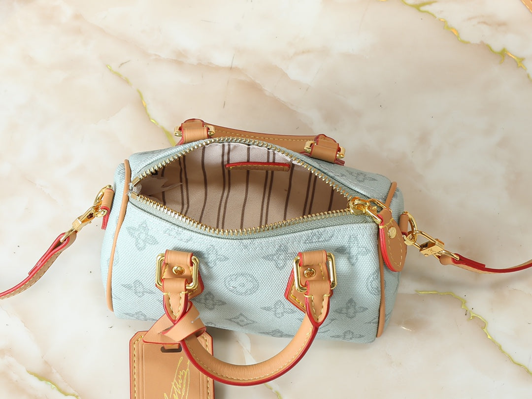 LEM45 New arrive fashion bag for woman beautiful gift to choose gift 16x10x7.5cm