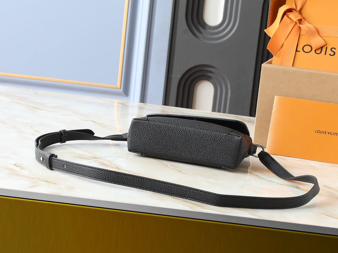 LEM301 Designer bag tote bag womens shoulder bag crossbody bag luxury handbag chain bag fashionable and casual club shoulder bag wallet