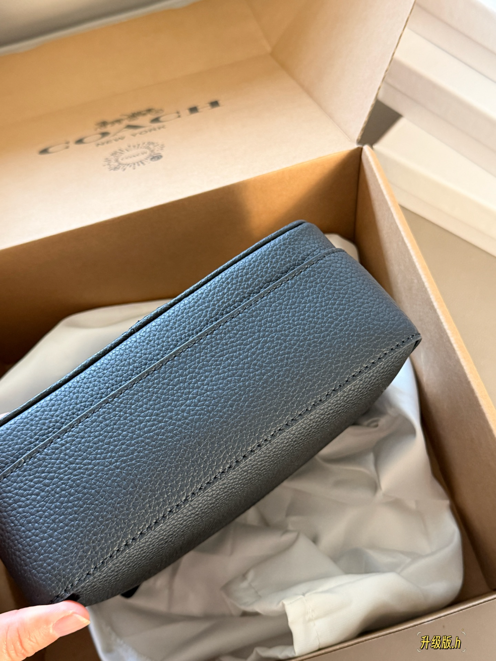 COEM02 New stylish black classic men's square bag, excellent gift options available 20.5*17cm