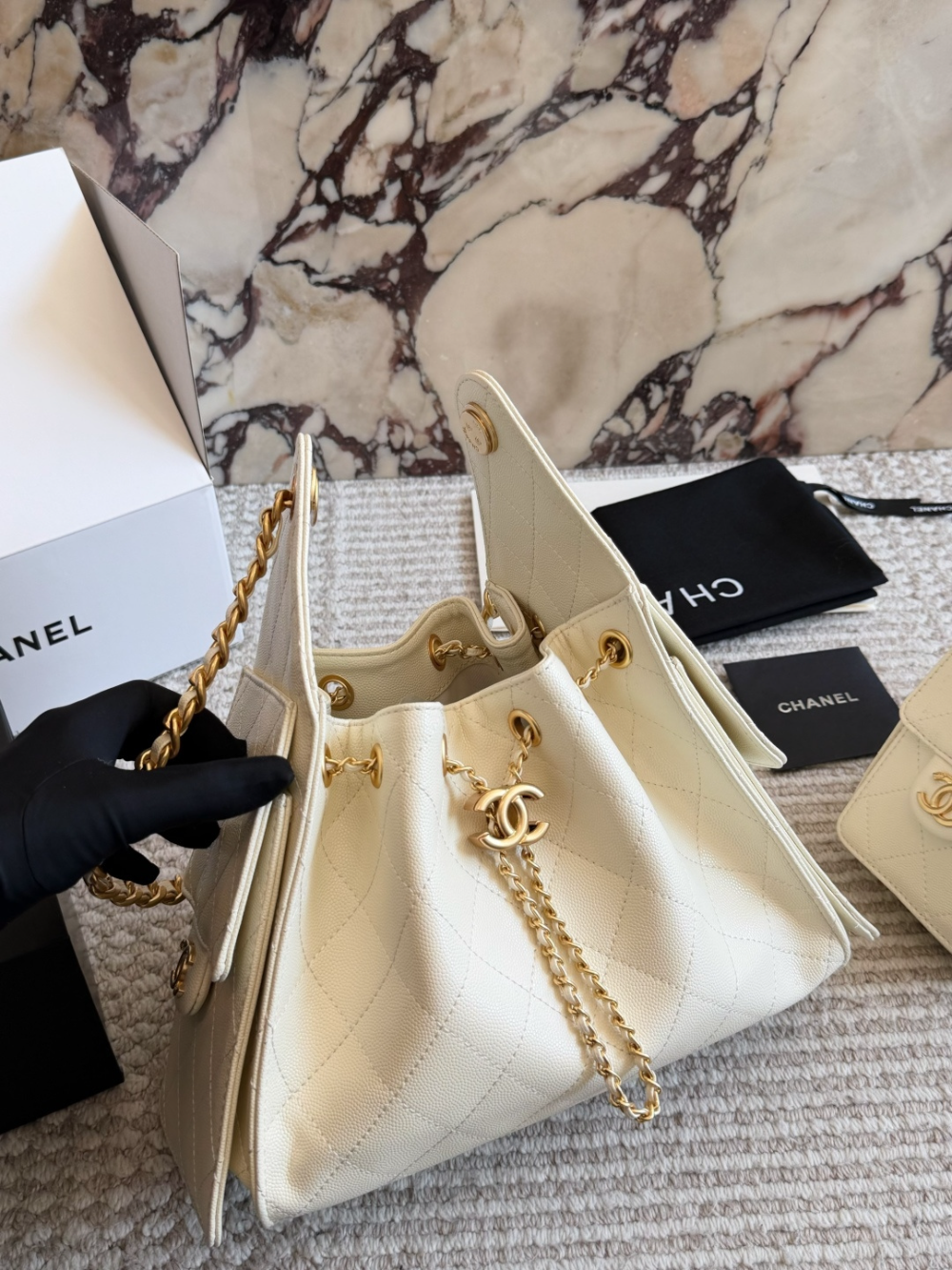 CEM269 New arrive fashion black white  pink  bag for woman hands bag beautiful gift to choose gift 2 size