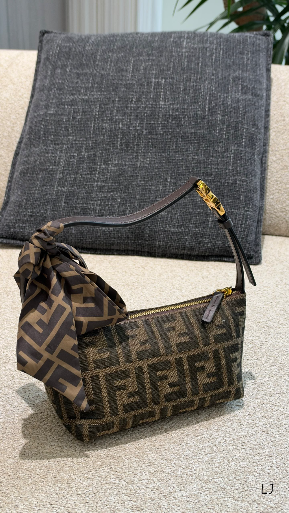 FEM37 New arrive fashion  white black pink orange dark brown green bag for woman hands bag beautiful gift to choose gift