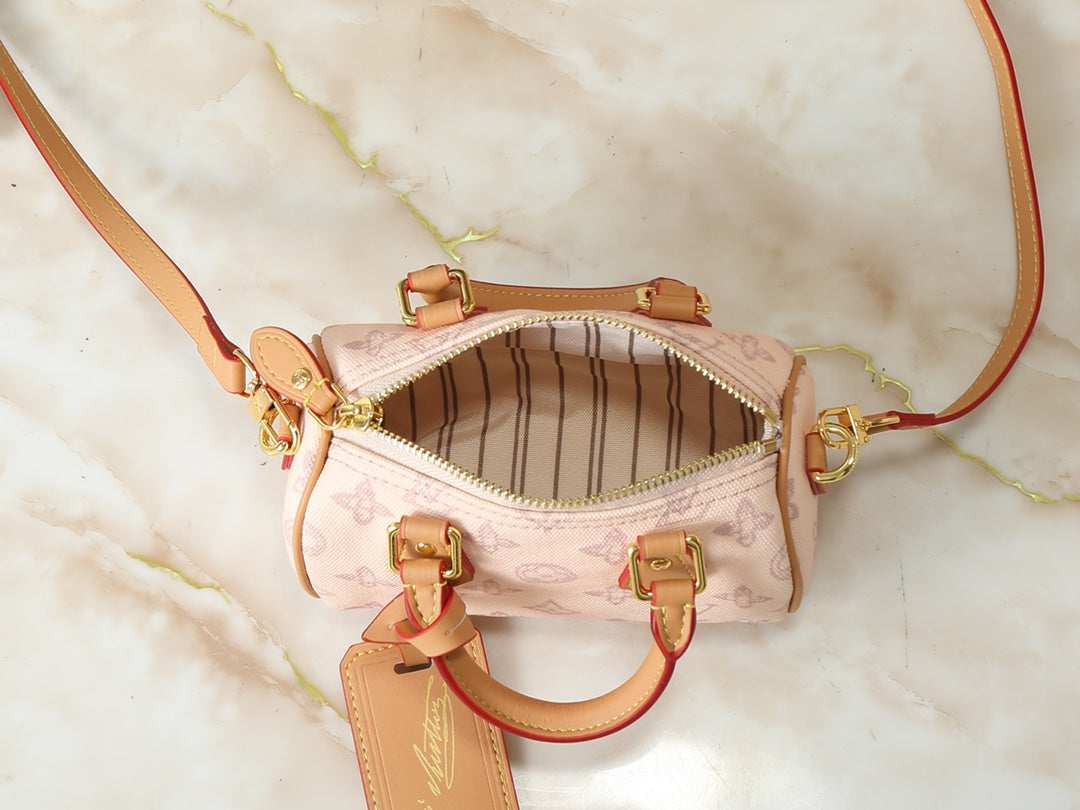 LEM45 New arrive fashion bag for woman beautiful gift to choose gift 16x10x7.5cm