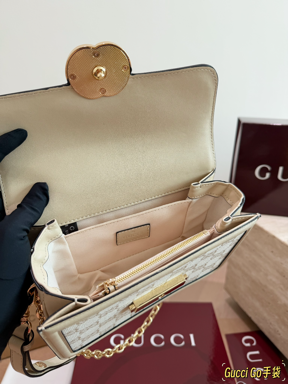 GEM224  New arrive fashion black red beige color bag for woman beautiful gift to choose size 21*13cm