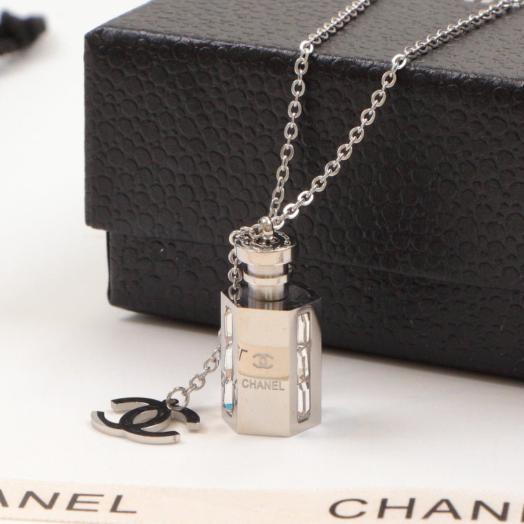 CEM200 New Arrive  Fashion Design Bottle Necklace Charm for Women 18k Gold  Jewelry