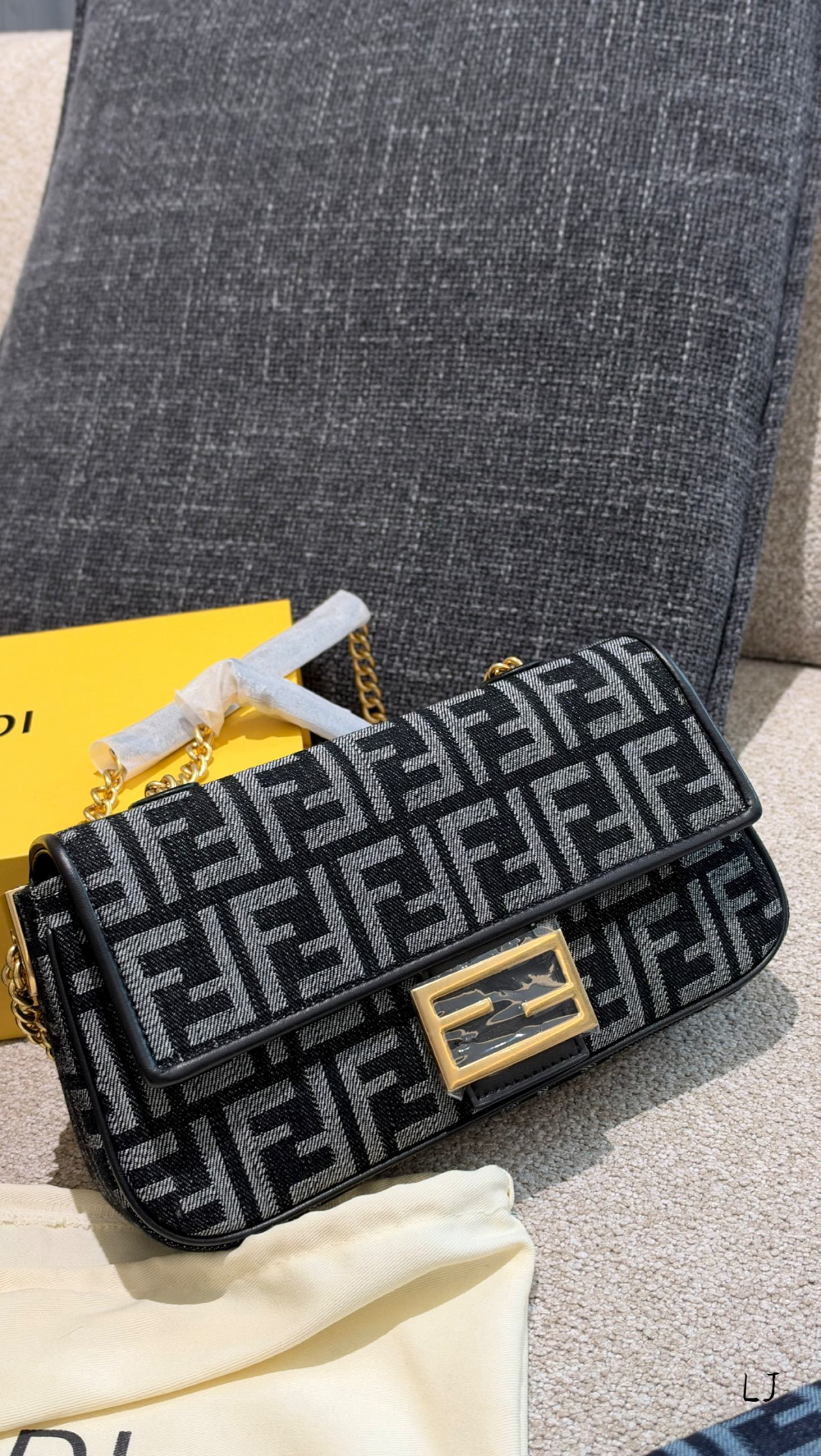 FEM38 New arrive fashion olive green black brown blue bag for woman hands bag beautiful gift to choose gift 26cm