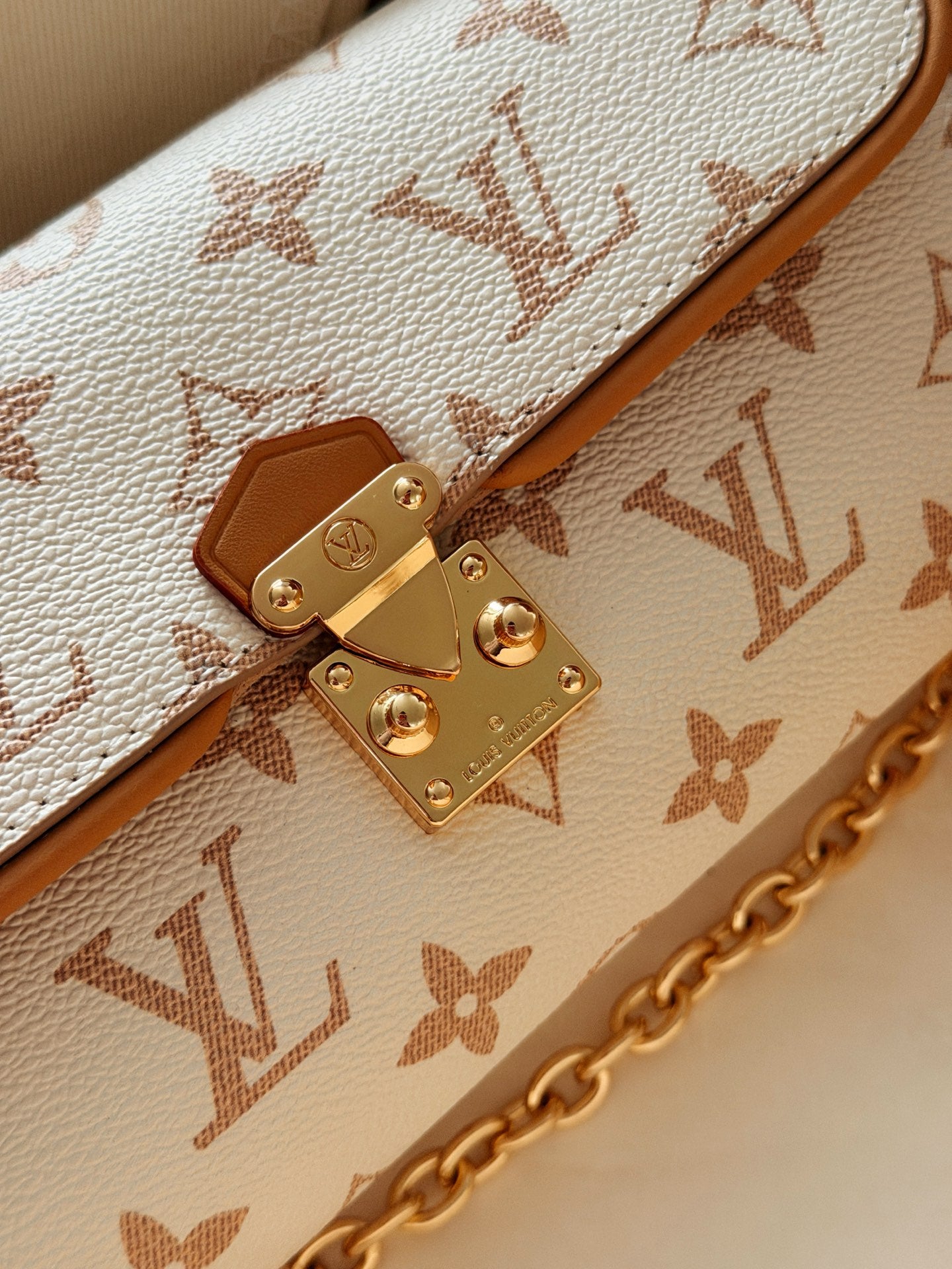 LEM363 New Designer handBag Shoulder Bag for women white Wallet  size: 20*11cm