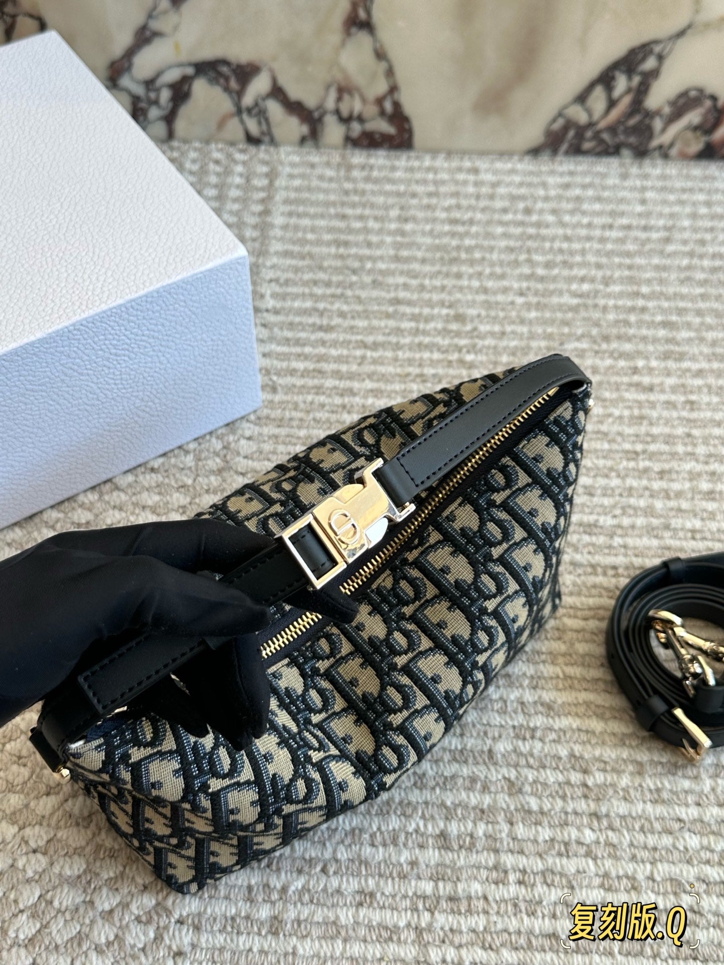 DEM235 New Arrive Hot Sale Black design  Fashion Bag It Come with Box