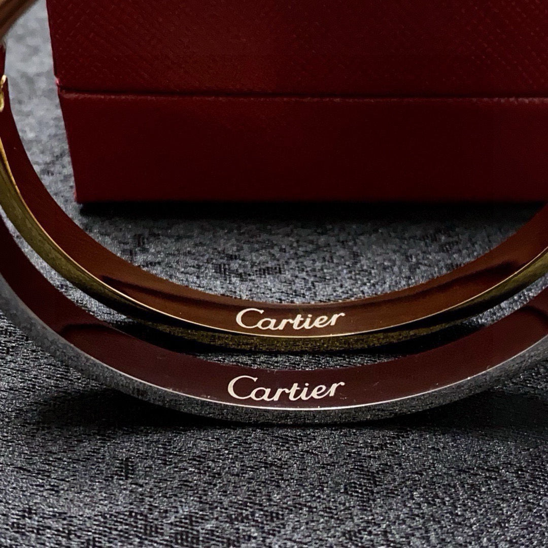 CREM228 New Fashion Silver and Gold Color Bracelet Metal Letter Wristband Bracelet Couple Accessories for Woman