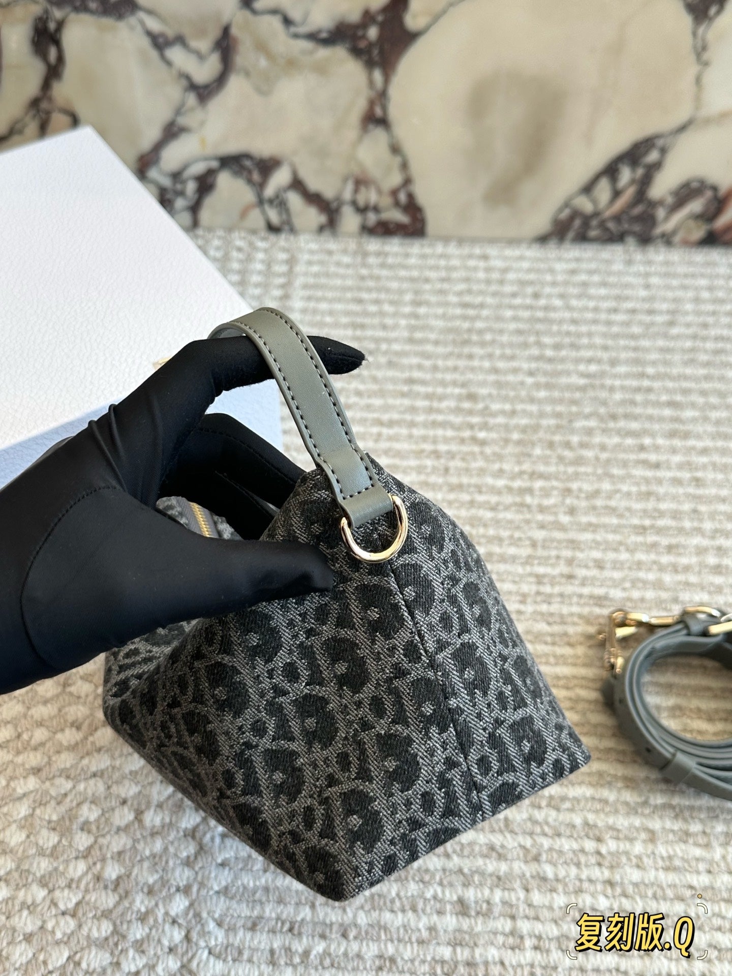 DEM235 New Arrive Hot Sale Black design  Fashion Bag It Come with Box